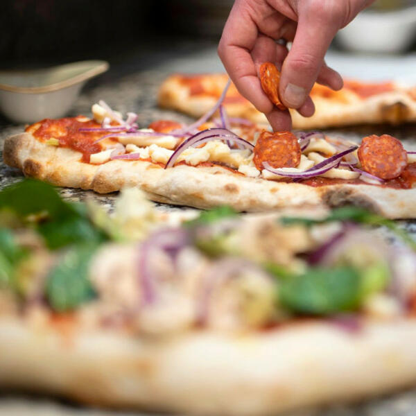 Celebra el Día Mundial de la Pizza con nosotros